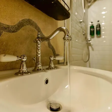 Affittacamere Gallery By Lesdomus 3*