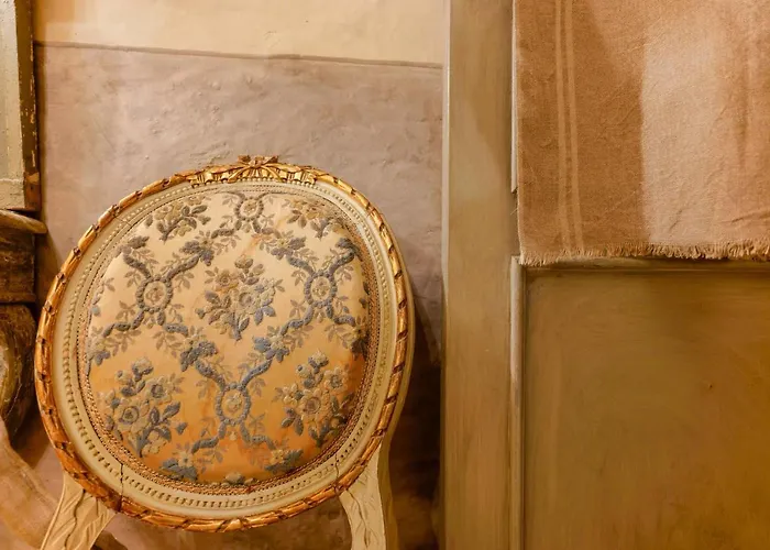 Gallery By Lesdomus Болонья