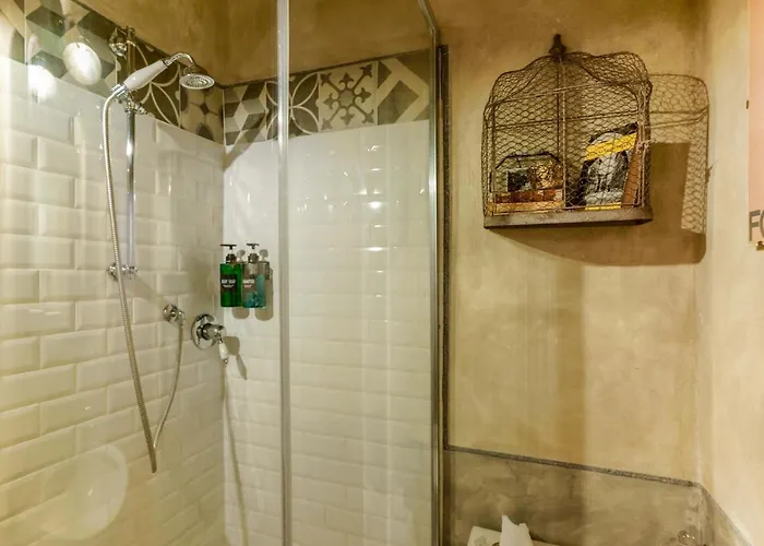 Gallery By Lesdomus Болонья