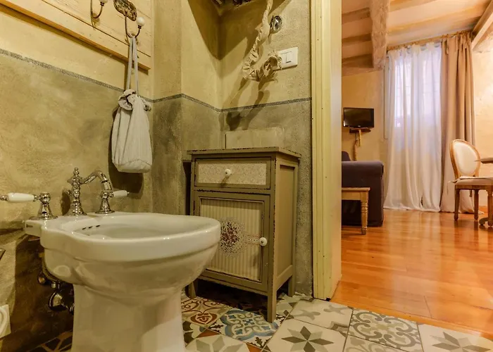 Gallery By Lesdomus בולוניה