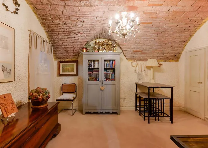 Gallery By Lesdomus بولونيا